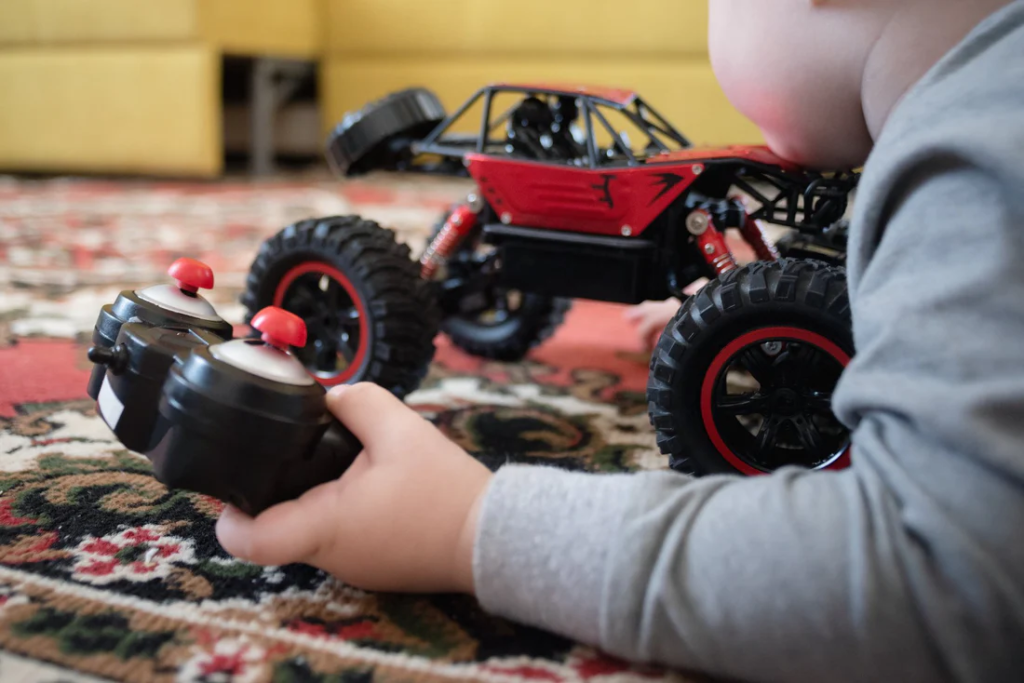 Understanding the Differences between Rock Crawlers and Monster Trucks